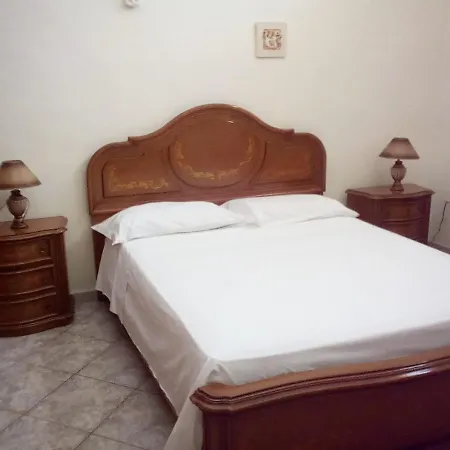 Casa Vacanza G.f. بيت للعطل